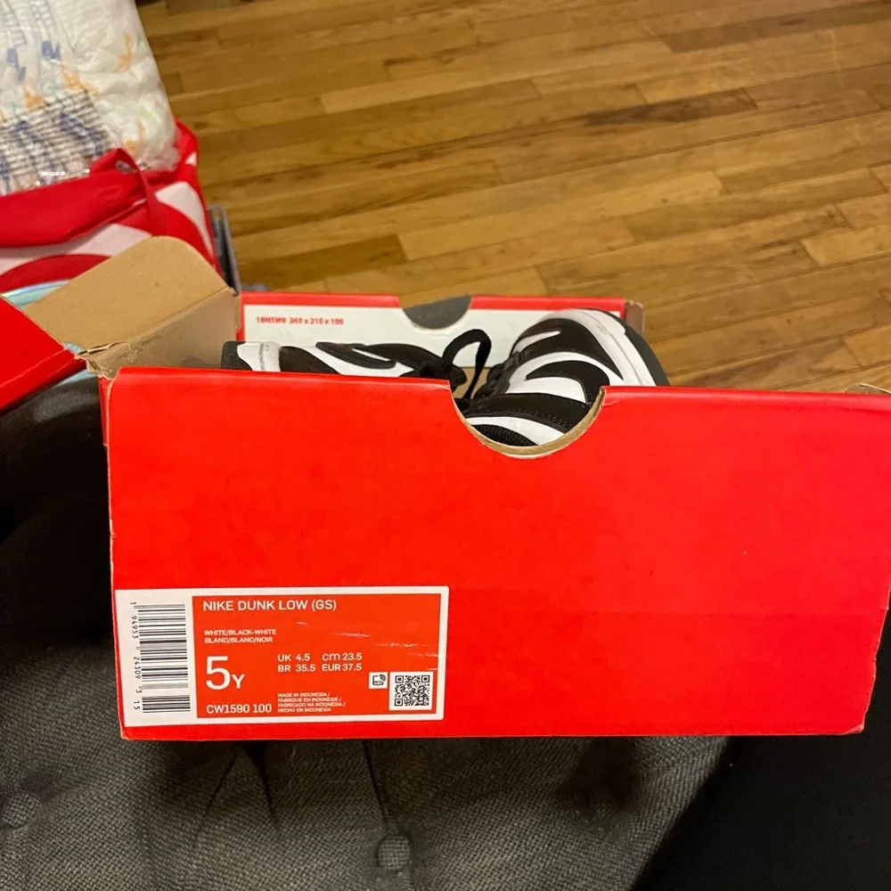 Panda Dunks - Picture 3 of 5